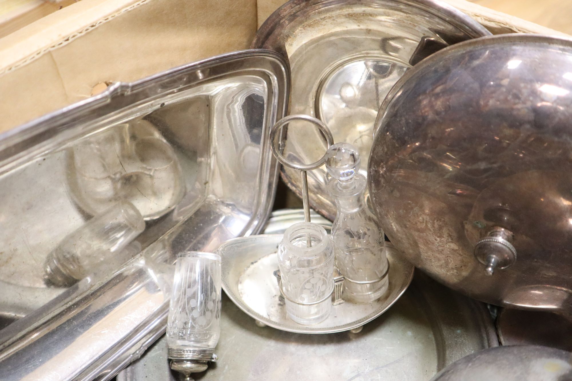 A quantity of mixed plated wares
